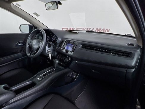 Used 2017 Honda HR-V LX image 34