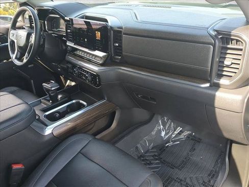 Used 2023 Chevrolet Silverado 1500 LT Trail Boss w/ LT Trail Boss Premium Package AWD/4WD image 22