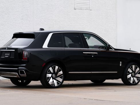 Used 2026 Rolls-Royce Cullinan image 7