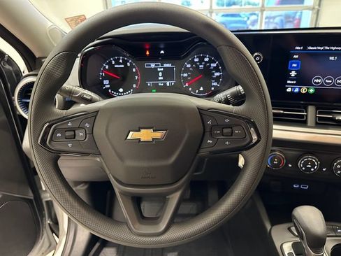 New 2026 Chevrolet Trax LS w/ LS Convenience Package FWD image 9