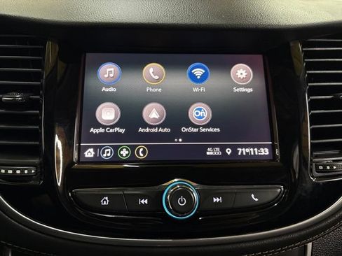 Used 2021 Chevrolet Trax LT w/ LT Convenience Package AWD/4WD image 42