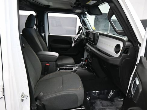 Used 2024 Jeep Wrangler Sport S image 35