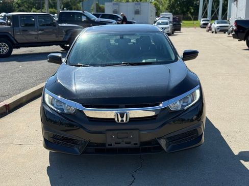 Used 2017 Honda Civic EX image 3