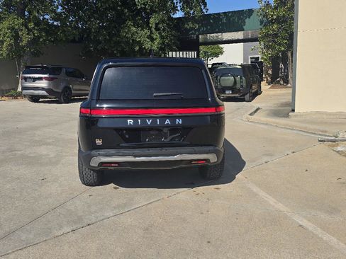 Used 2023 Rivian R1S Adventure AWD/4WD image 3