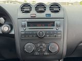 Used 2009 Nissan Altima 3.5 SE image 3