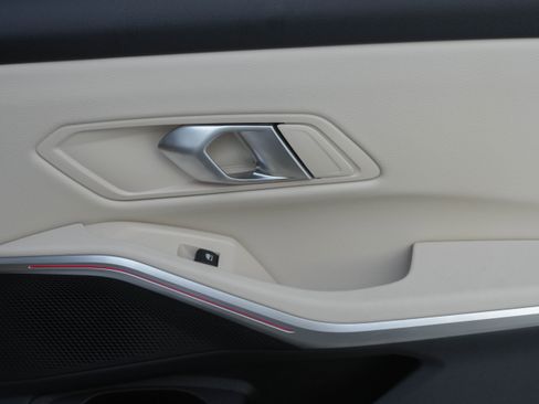 Certified 2024 BMW 330i Sedan w/ Premium Package image 31