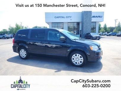Used 2019 Dodge Grand Caravan SE w/ UConnect Hands-Free Group