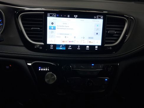 New 2026 Chrysler Pacifica Select image 20