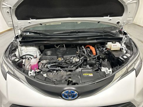 Used 2023 Toyota Sienna XLE w/ XLE Plus Package AWD/4WD image 26