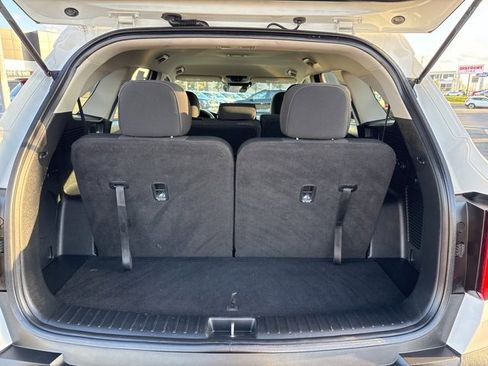 Used 2023 Kia Sorento LX image 38