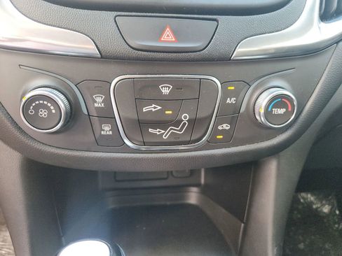 Used 2021 Chevrolet Equinox LT FWD image 21