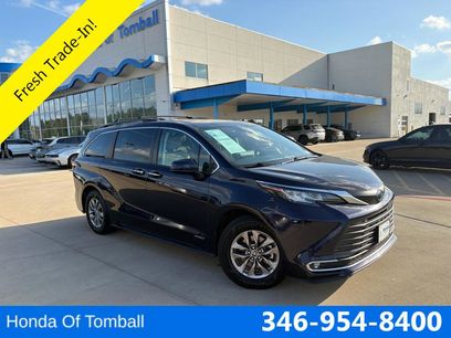 Used 2021 Toyota Sienna XLE