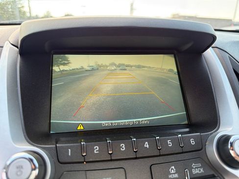 Used 2017 Chevrolet Equinox LS FWD image 20