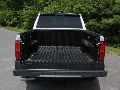 New 2026 Toyota Tacoma SR RWD image 7