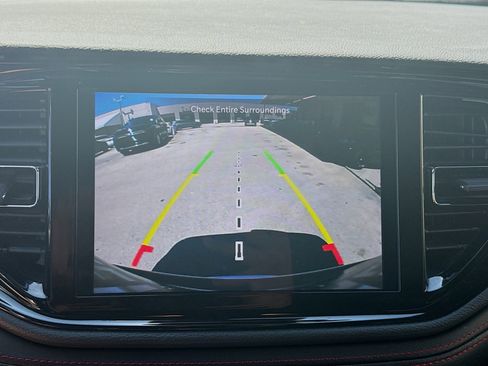 Used 2024 Dodge Durango GT RWD image 11