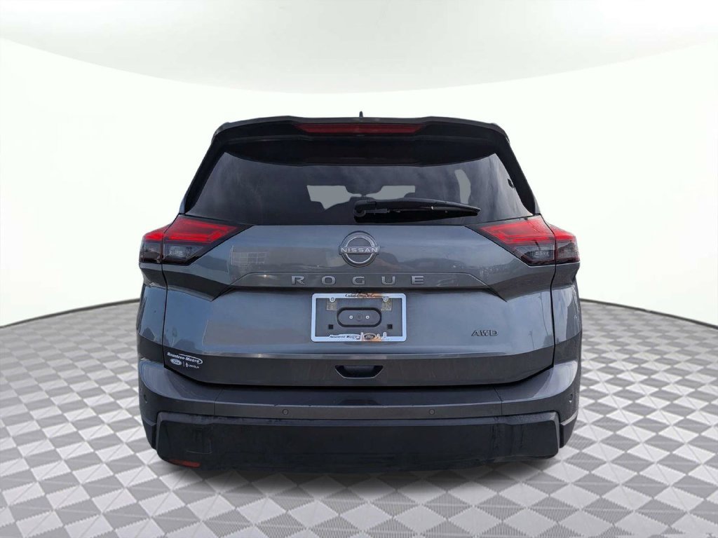 Used 2025 Nissan Rogue SV AWD/4WD image 4