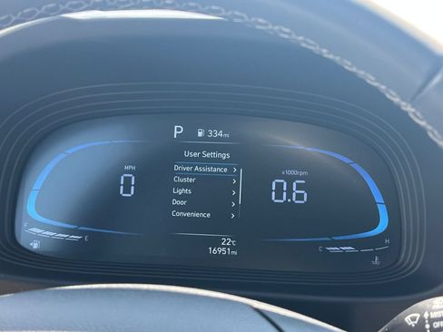 Used 2026 Hyundai Venue SEL FWD image 40