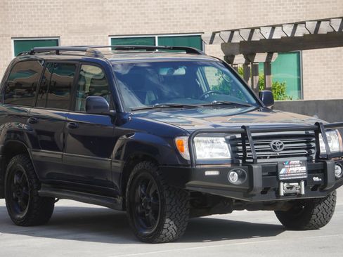 Used 2004 Toyota Land Cruiser image 17