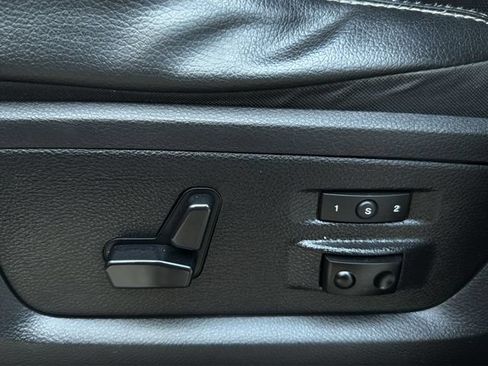 Used 2015 RAM 2500 Laramie w/ Protection Group AWD/4WD image 24