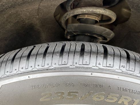 Used 2020 Chrysler Pacifica Touring-L w/ Advanced Safetytec Group FWD image 12