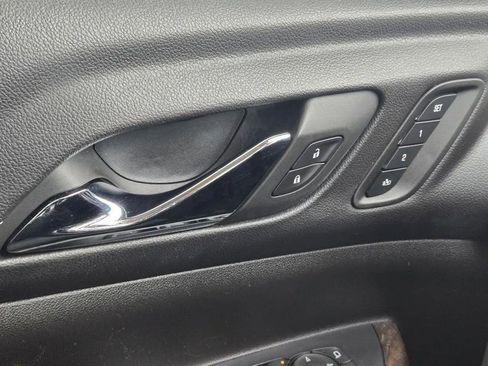 Used 2022 GMC Acadia Denali w/ Denali Technology Package image 13