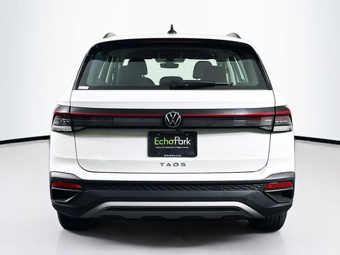 Used 2025 Volkswagen Taos S image 7