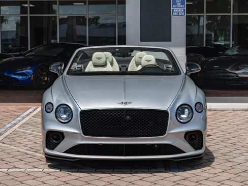 Used 2023 Bentley Continental GT Mulliner AWD/4WD image 42