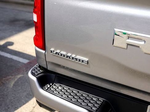 Used 2025 RAM 1500 Laramie AWD/4WD image 7