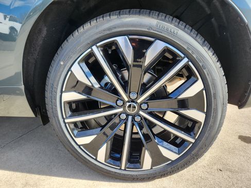 New 2026 Volvo XC60 B5 Ultra w/ Protection Package Premier image 7