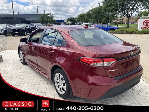 Used 2023 Toyota Corolla LE w/ Carpet Mat Package (TMS) FWD image 2
