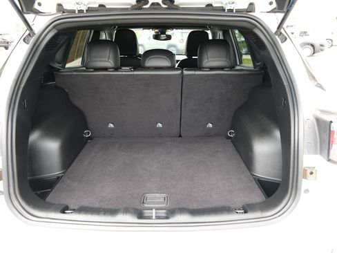Used 2025 Jeep Compass Trailhawk AWD/4WD image 34