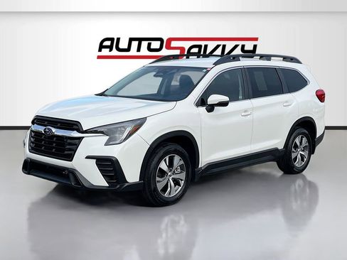 Used 2023 Subaru Ascent Premium w/ Convenience Package image 3