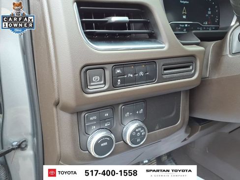 Used 2023 GMC Yukon XL SLT AWD/4WD image 18