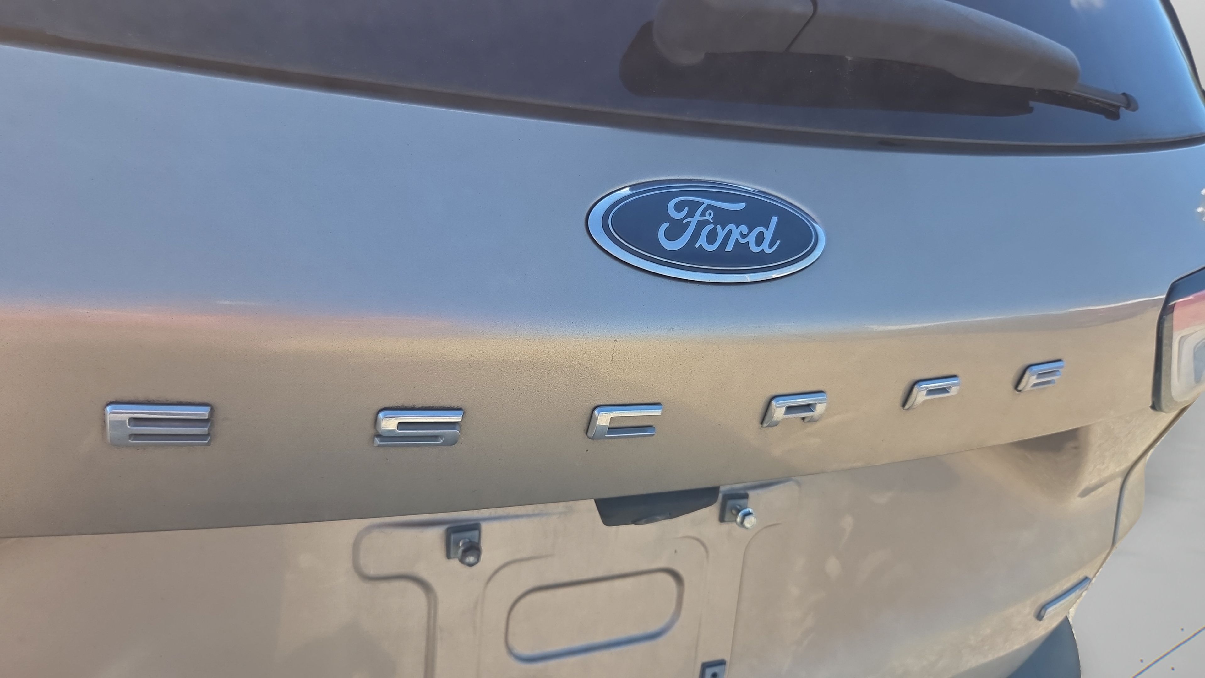 Used 2020 Ford Escape Titanium AWD/4WD image 15