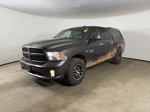 Used 2017 RAM 1500 Express AWD/4WD image 12