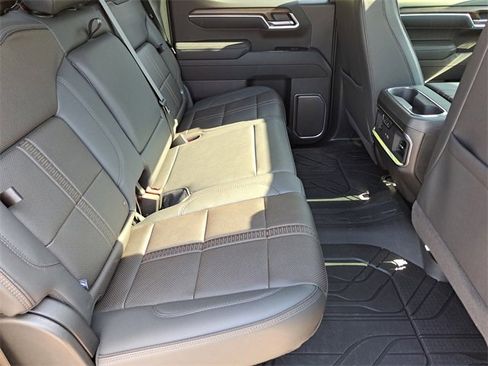 Used 2025 Chevrolet Silverado 1500 High Country w/ Technology Package image 29