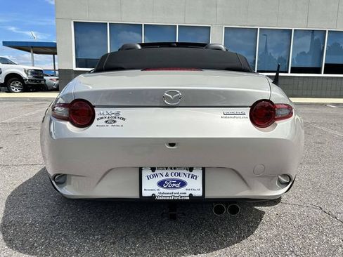 Used 2023 MAZDA MX-5 Miata Sport RWD image 4