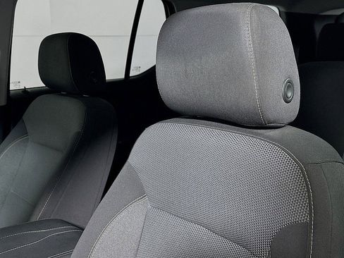 Used 2021 Chevrolet Traverse LS FWD image 19