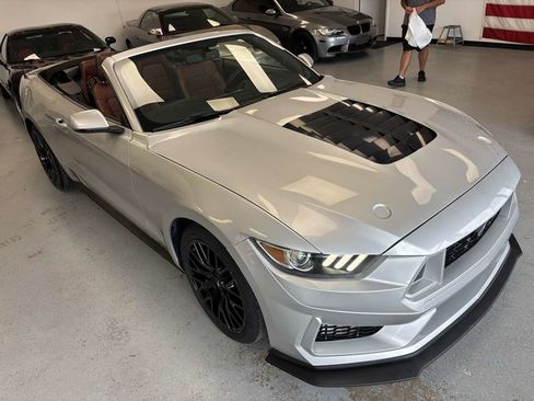 Used 2015 Ford Mustang GT Premium RWD image 10