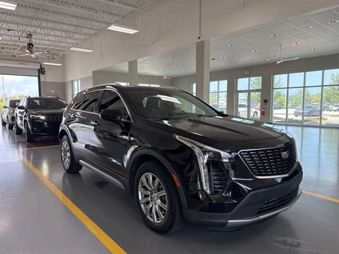 Used 2020 Cadillac XT4 Premium Luxury w/ Driver Awareness Package FWD image 2