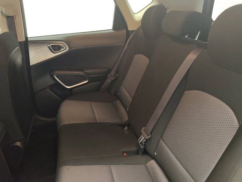 Used 2022 Kia Soul LX w/ Technology Package FWD image 18