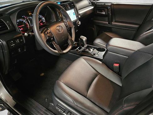 Used 2021 Toyota 4Runner TRD Off-Road Premium AWD/4WD image 10