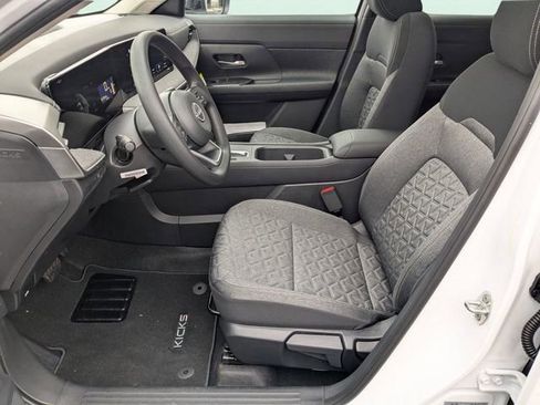 New 2026 Nissan Kicks SV w/ SV Premium Package FWD image 10