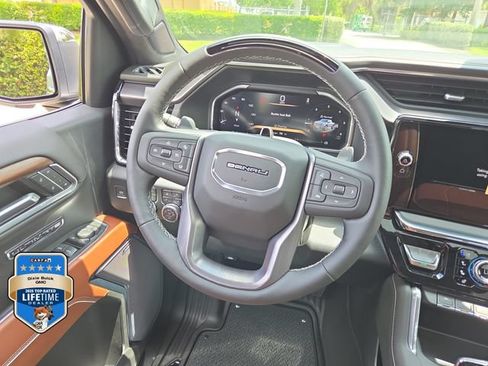 New 2026 GMC Sierra 1500 Denali Ultimate w/ LPO, Black Badging Package AWD/4WD image 15