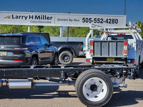 New 2025 Chevrolet Low Cab Forward image 3