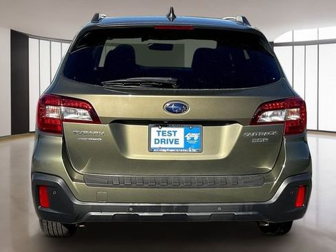 Used 2018 Subaru Outback 3.6R Touring w/ Popular Package #3 image 5