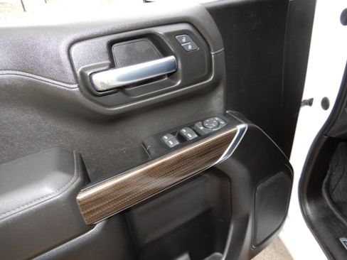 Used 2022 Chevrolet Silverado 1500 LT w/ Leather Package image 21