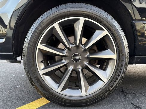 Used 2017 Lincoln Navigator L Reserve image 19