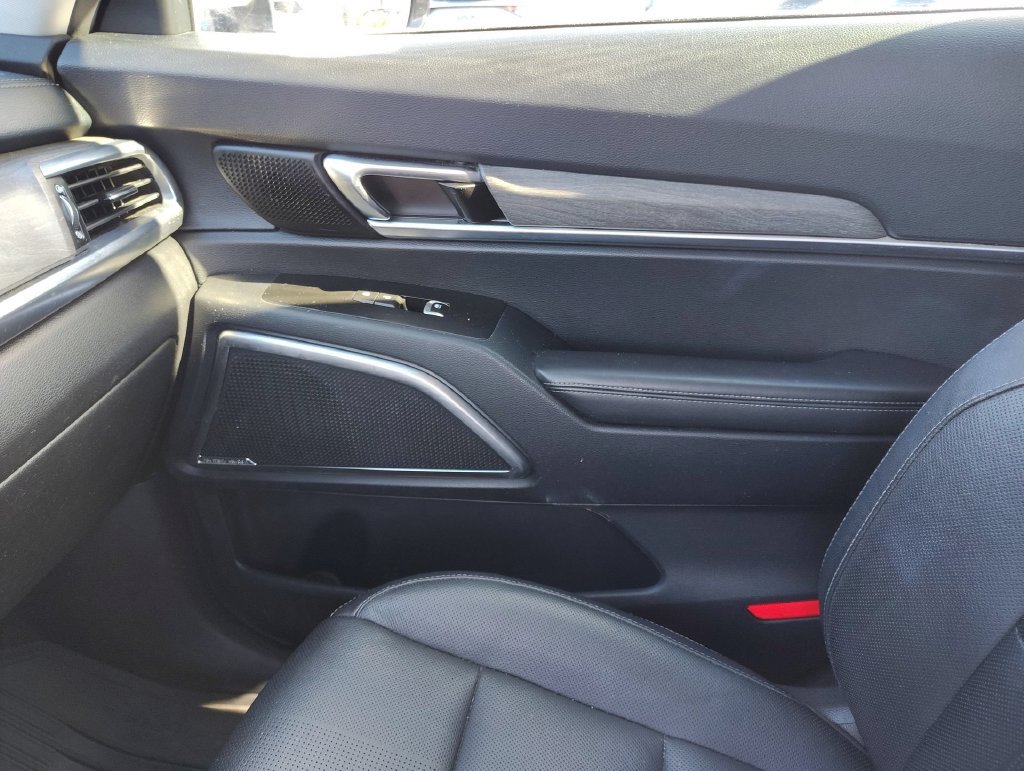 Used 2022 Kia Telluride SX w/ Nightfall Edition Package AWD/4WD image 21