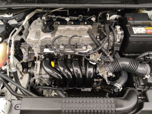 Used 2020 Toyota Corolla LE image 30